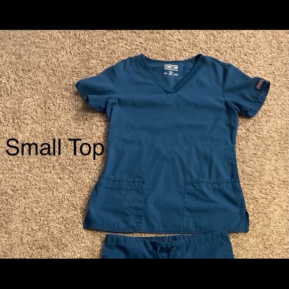 Cherokee Scrub Set - Picture 2 of 2